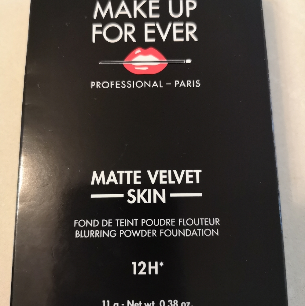 Make Up Forever - Matte Velvet Skin R210
